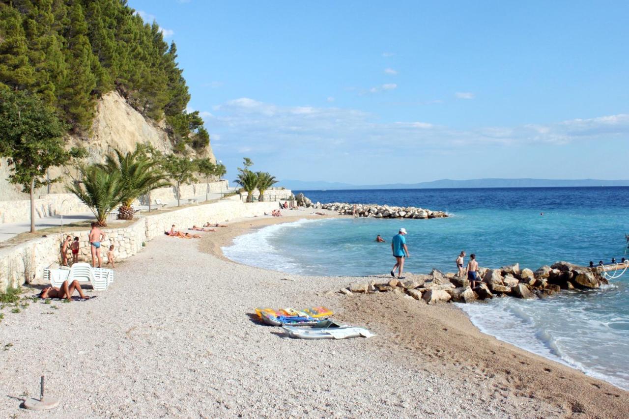 Apartments With A Parking Space Brela, Makarska - 11552 Exterior foto